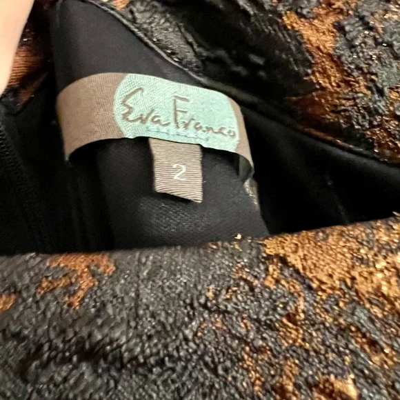 Eva Franco Jacquard Bronze and Navy Pleated Miniskirt - Picture 2 of 2